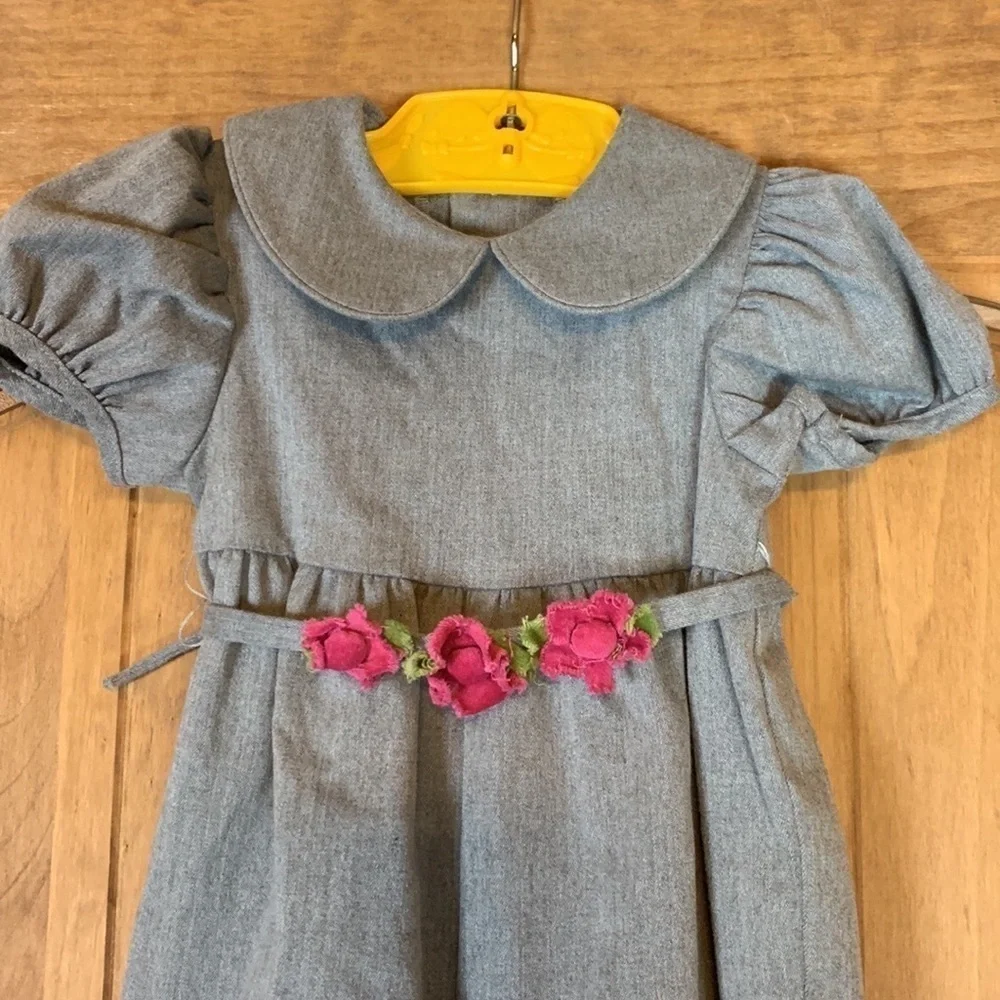 Kelly’s Kids gray romper with floral belt Size 12 Months / 12M